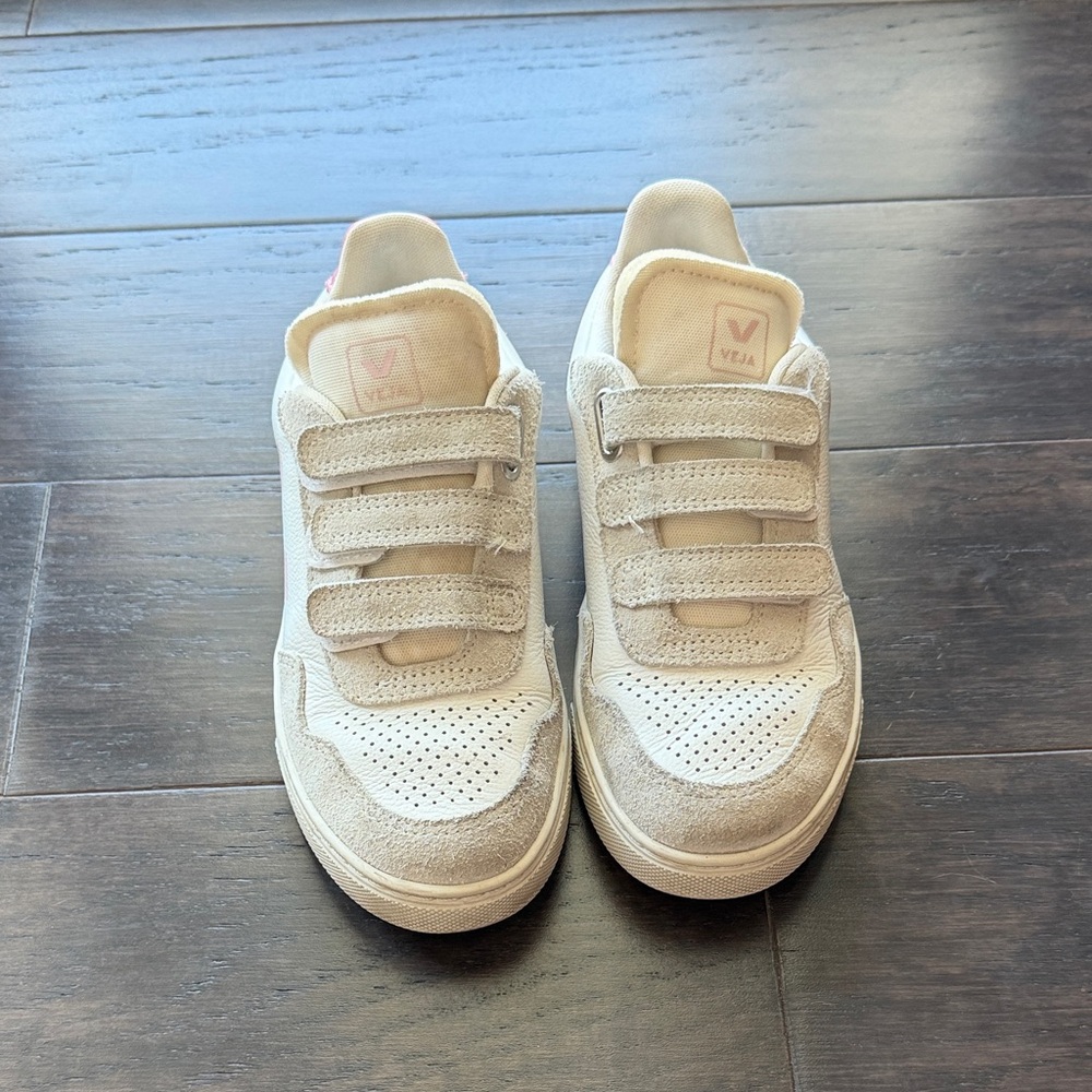 Veja Light Beige with Pink V90 Velcro Sneakers